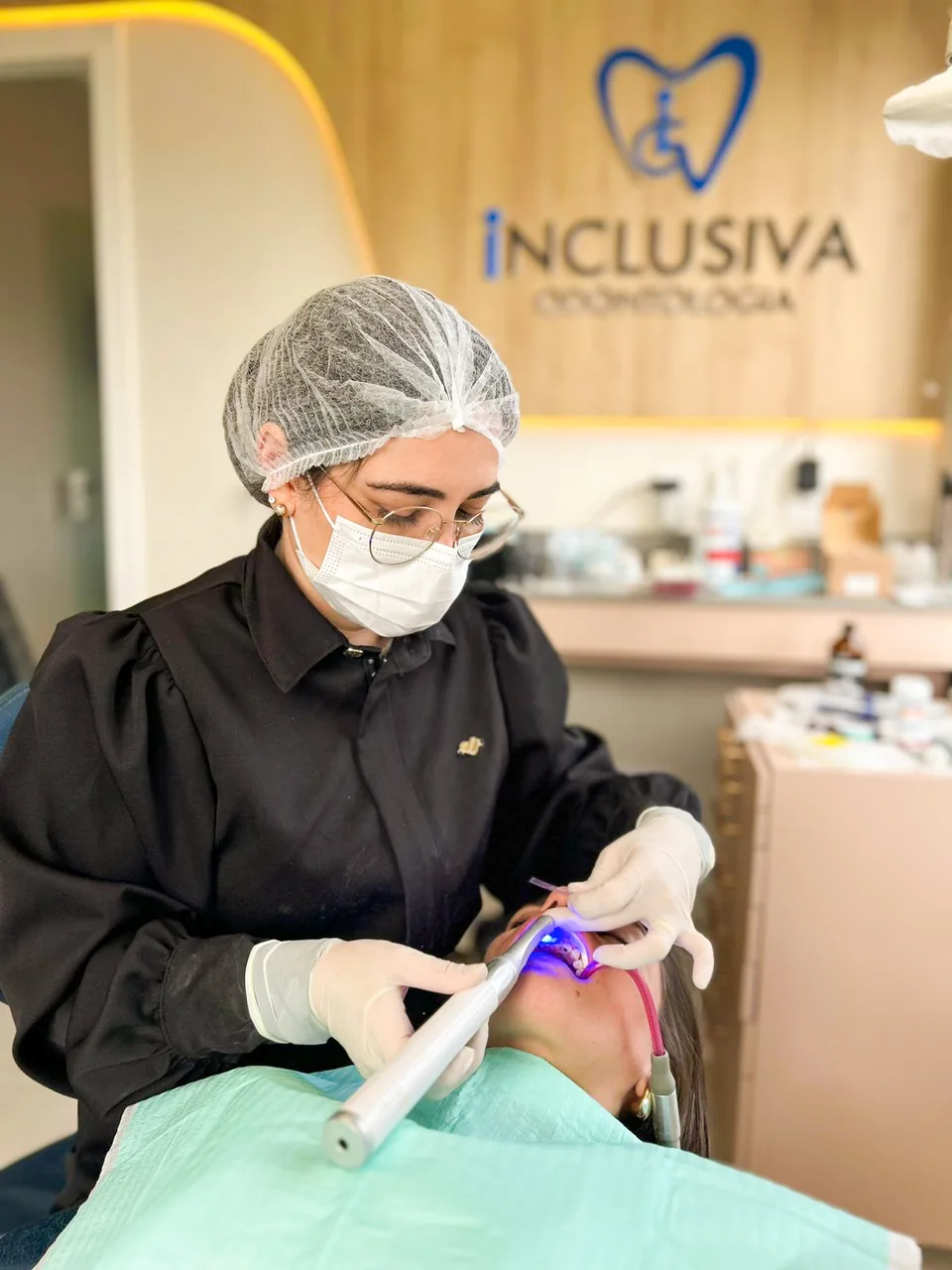 Tratamento odontológico realizado pela equipe da Inclusiva Odontologia